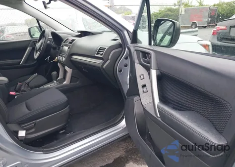 2018 Subaru Forester 2.5I из США, поврежденный, VIN JF2SJABC6JH468452